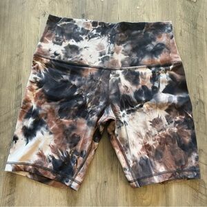 Lululemon Tie Dye Bike Yoga Shorts Size 8